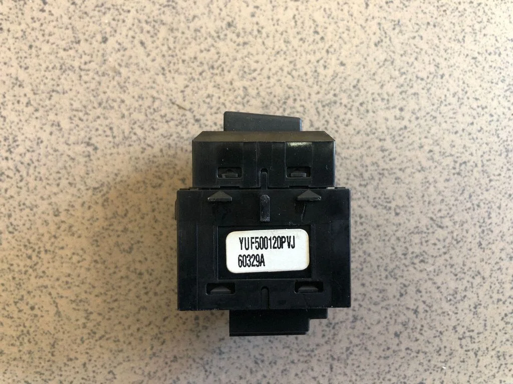 Seat heating switch – Land Rover Range Rover Sport L320 (2005-2013)