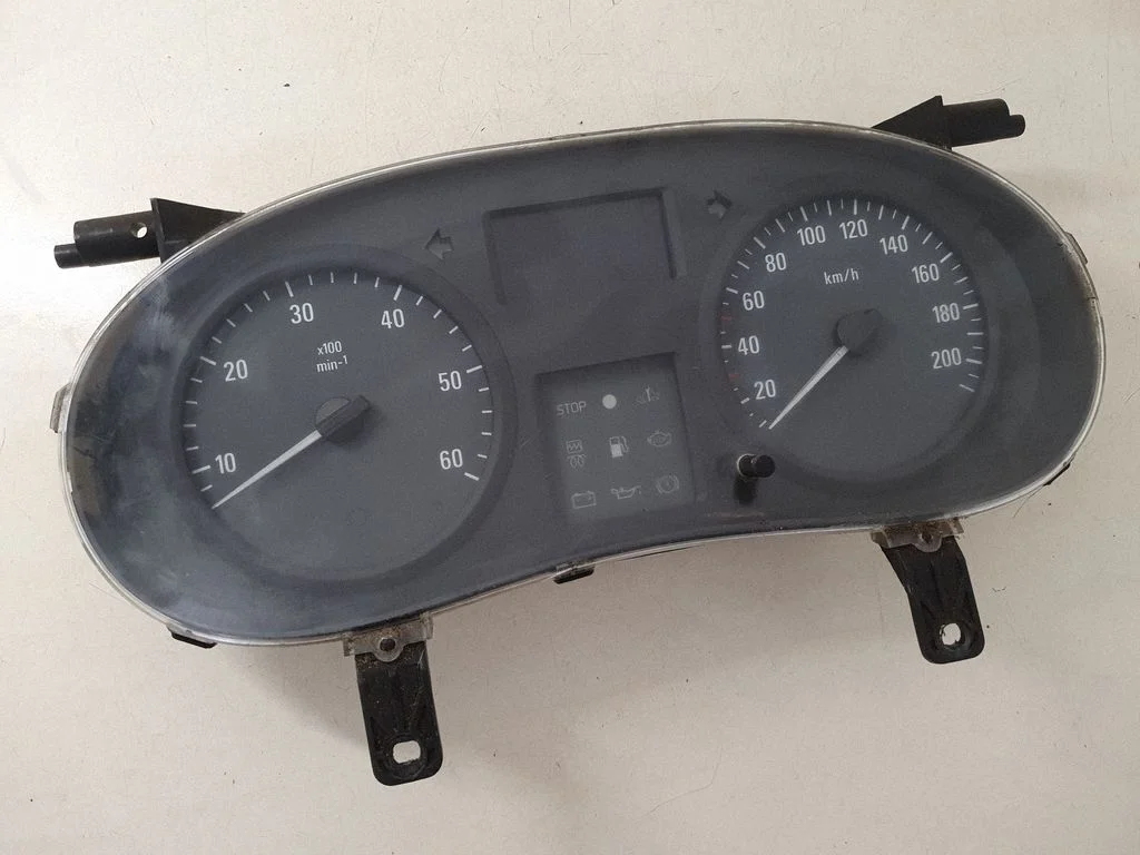 Speedometer (instrument cluster) – Opel Vivaro (2001-2014)