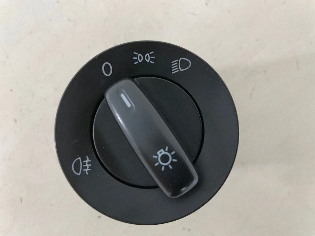 Light switch 1K0941431BB