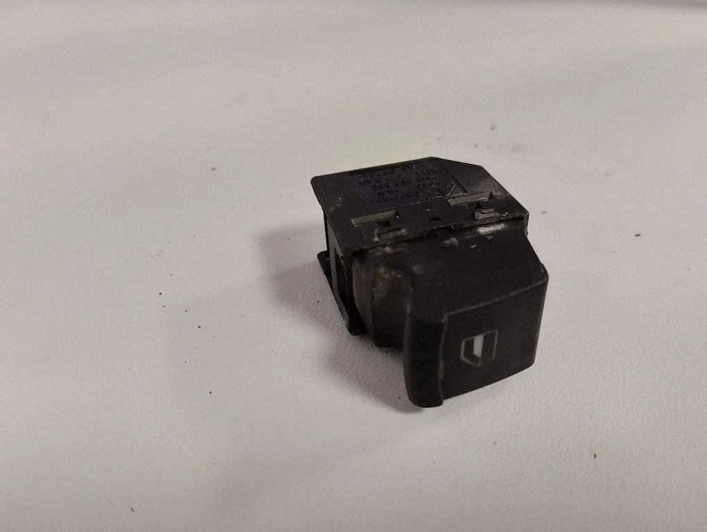 Elektrinių langų jungtukas