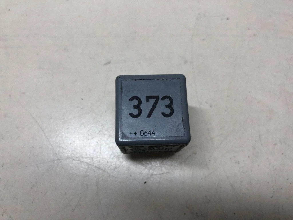 Other relay 8D0951253A
