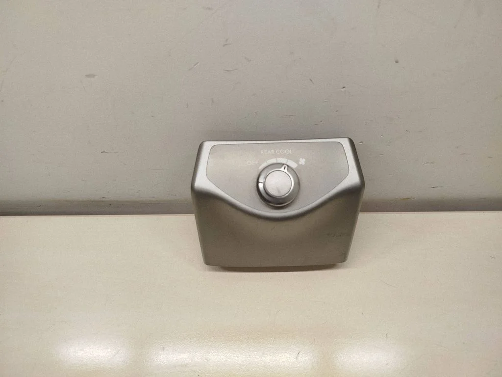 Oro kondicionieriaus/ klimato/ pečiuko valdymo blokas (salone)