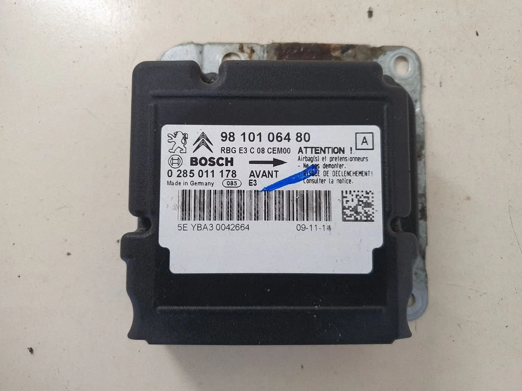 Drošības spilvenu vadības bloks 9810106480
