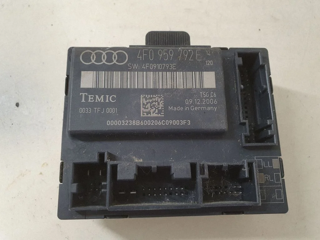Durvju elektronikas vadības bloks 4F0959792E