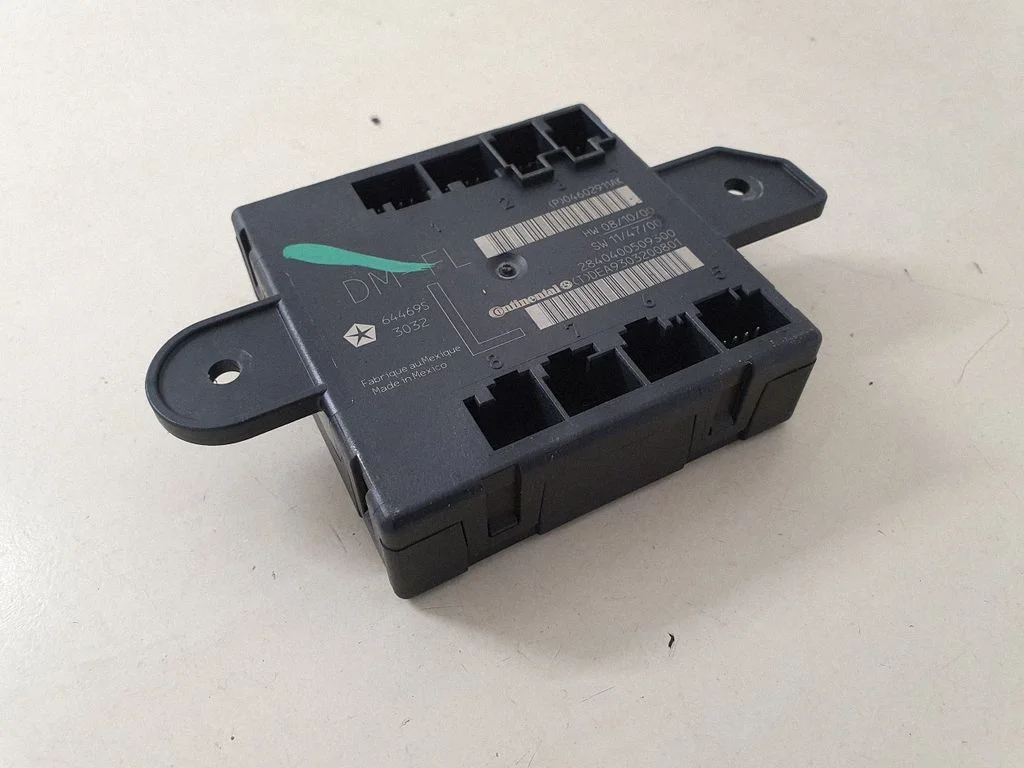 Durų elektronikos valdymo blokas