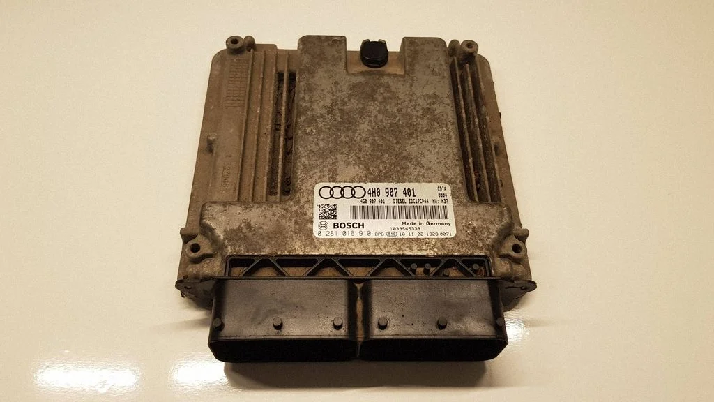 Engine control unit/module 4H0907401