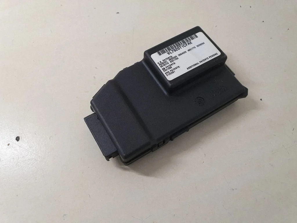 Other control units/modules 7L6919879