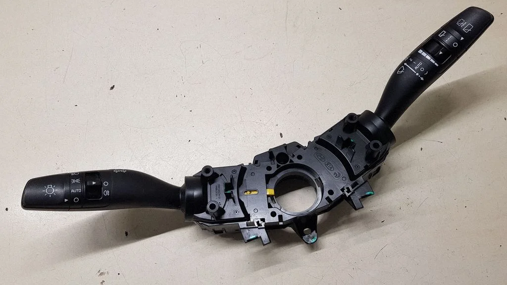 Wiper turn signal indicator stalk/switch – KIA Optima (2015-2020)