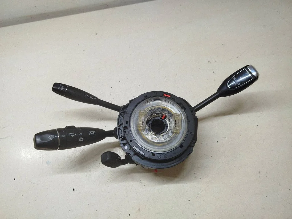 Wiper turn signal indicator stalk/switch A2124409403