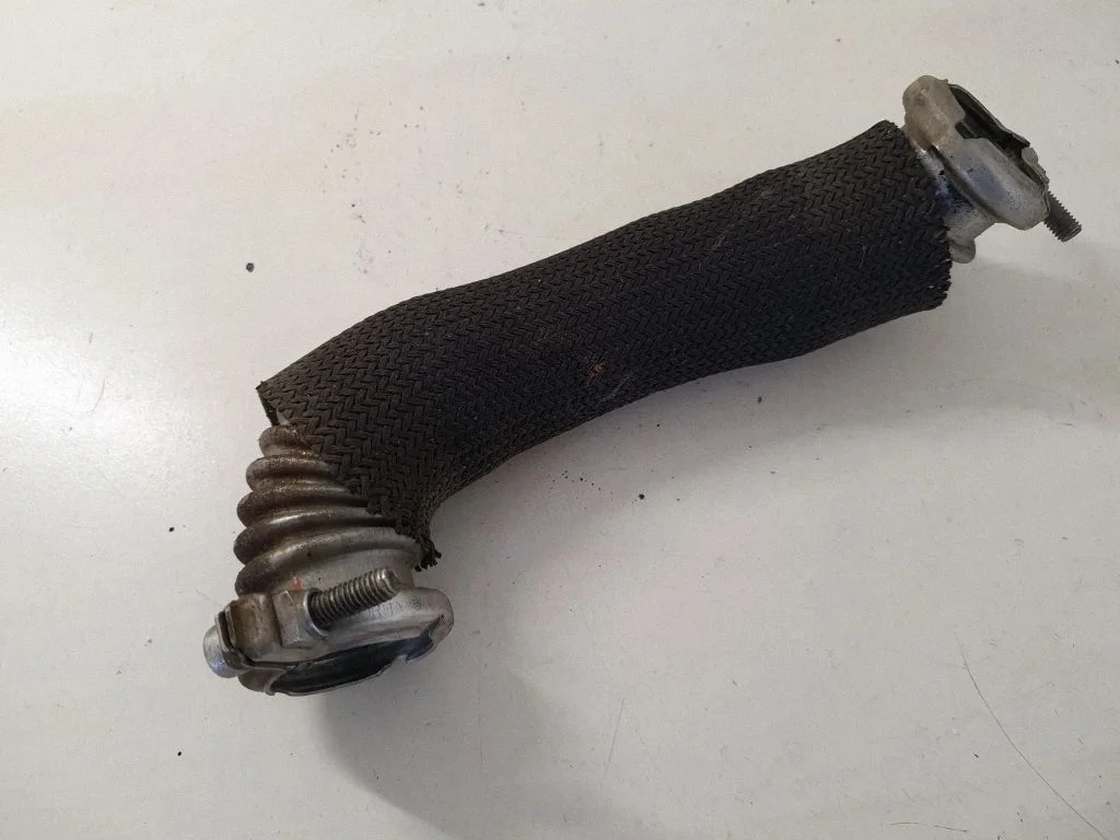 EGR valve line/pipe/hose