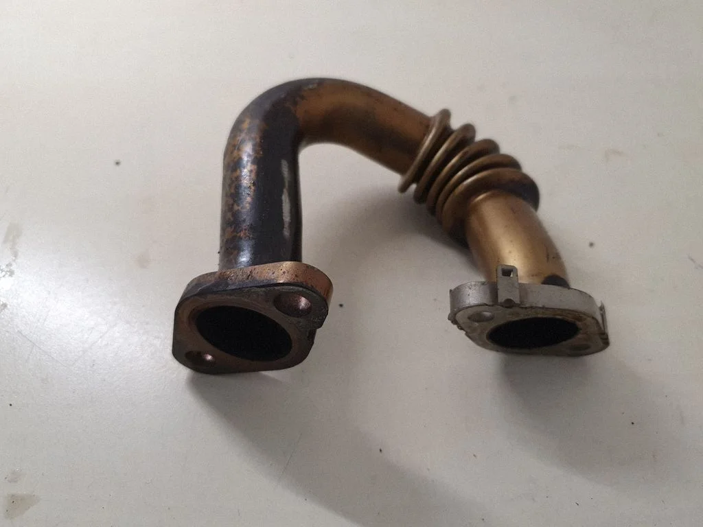 EGR vamzdelis (-iai)/ žarna (-os)