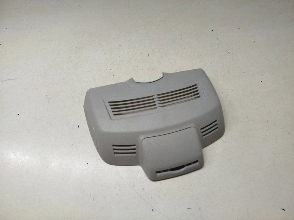 Plastic wing mirror trim cover – Mercedes-Benz E-Class W212 (2009-2016)