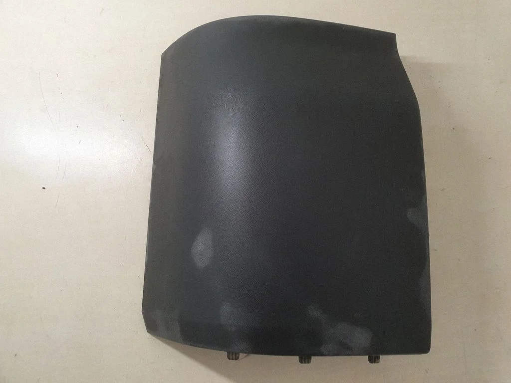 Kampinė galinio bamperio dalis
