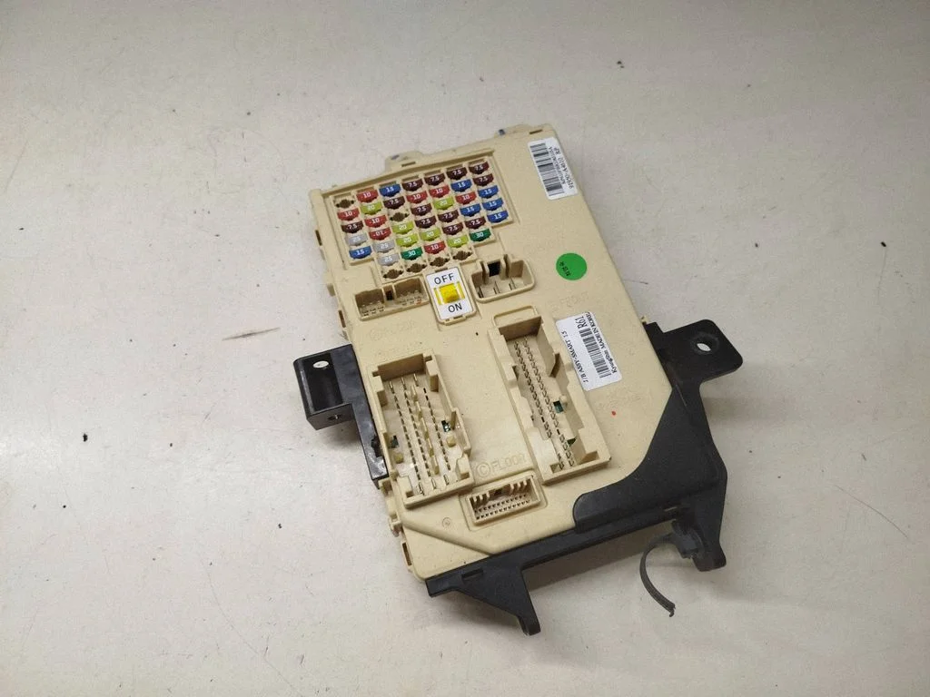 Fuse module – KIA Carens III (2013-2019)