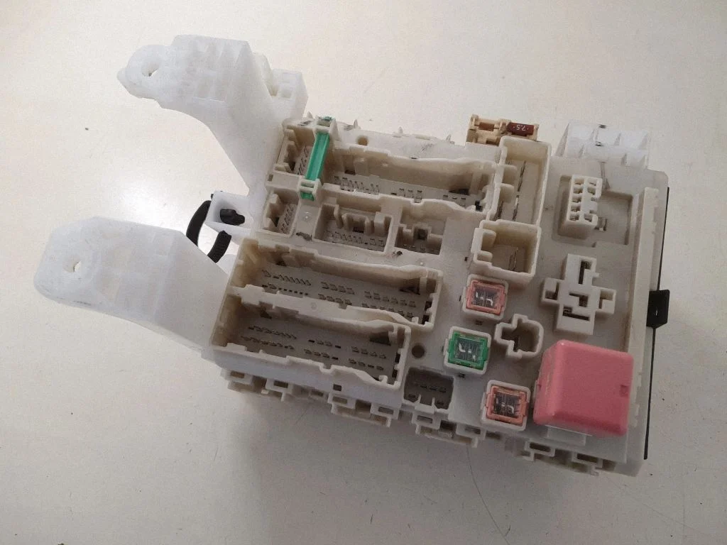 Fuse module 8273005150B