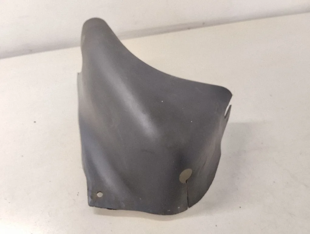 Other engine bay part 4D0806583C