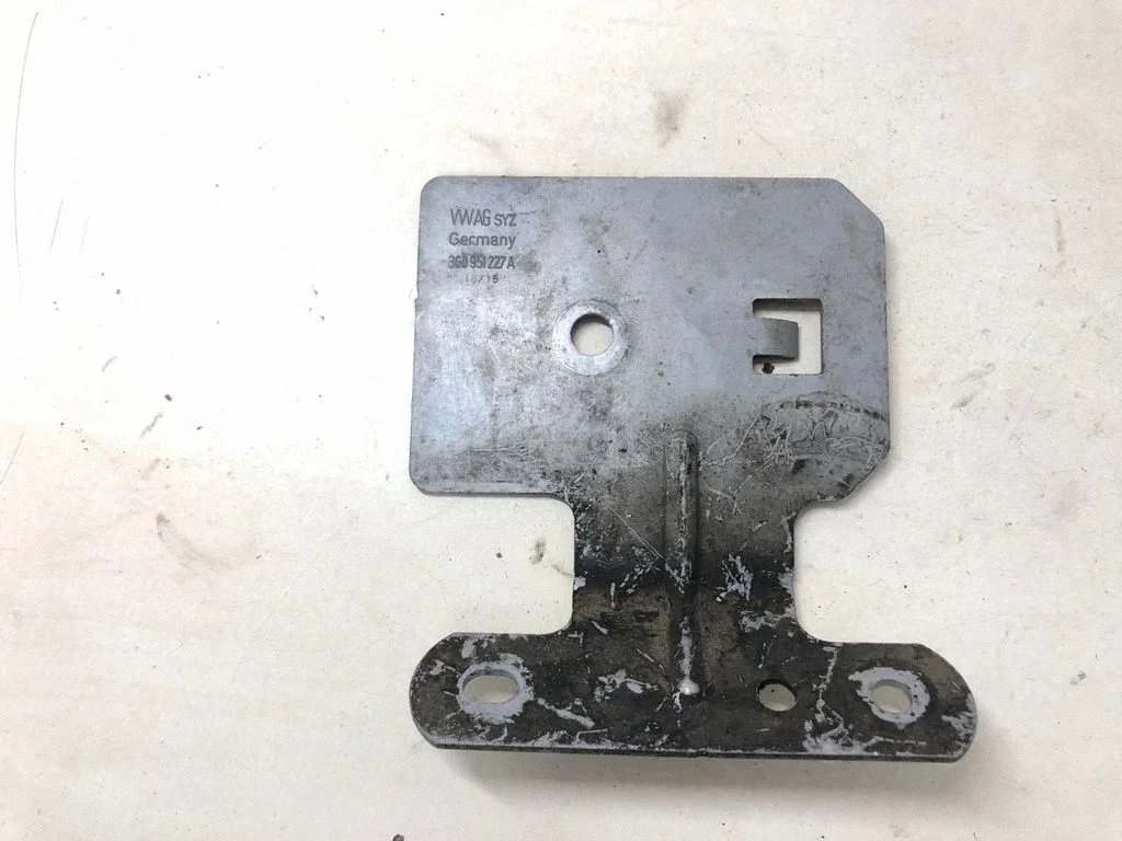 Kita variklio skyriaus detalė