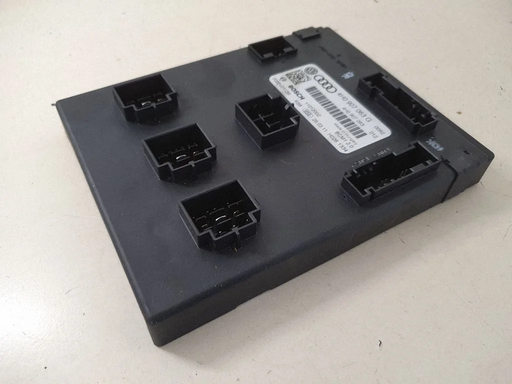 Comfort/convenience module – Audi A8 S8 D4 4H (2010-2016)