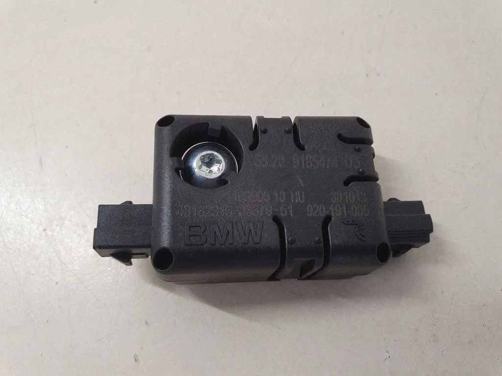 Wzmacniacz antenowy – Mini Cooper Countryman R60 (2011-2016)