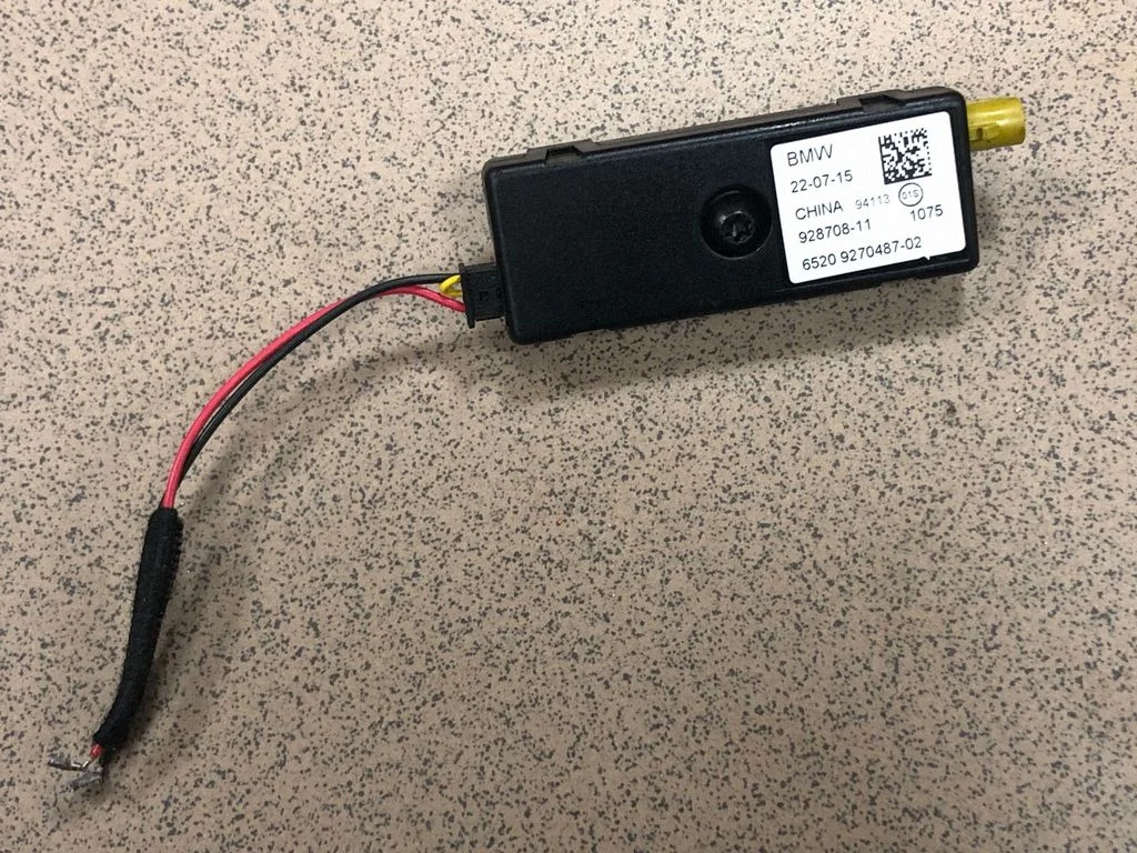 Aerial antenna amplifier – BMW X5 F15 (2013-2017)