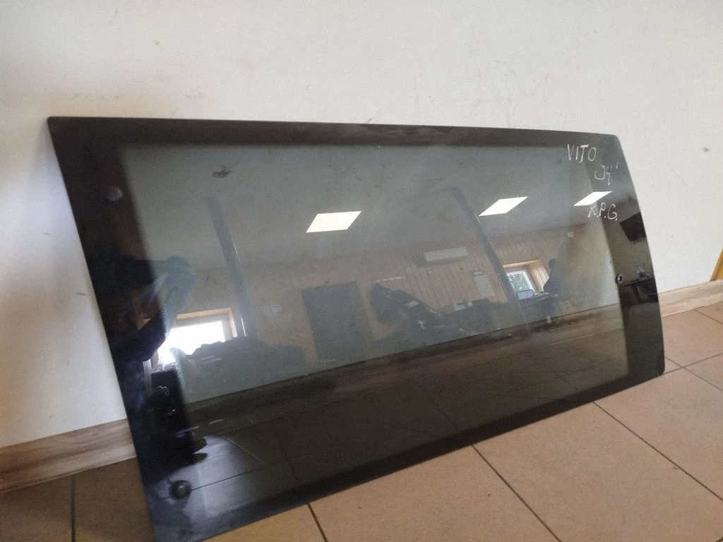 Rear side window – Mercedes-Benz Vito Viano W639 (2003-2014)
