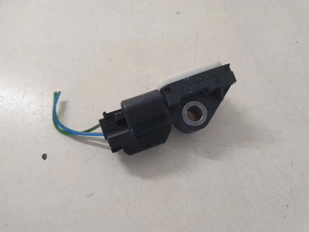 Drošības spilvenu trieciena sensors – Volvo V70 (2008-2013)