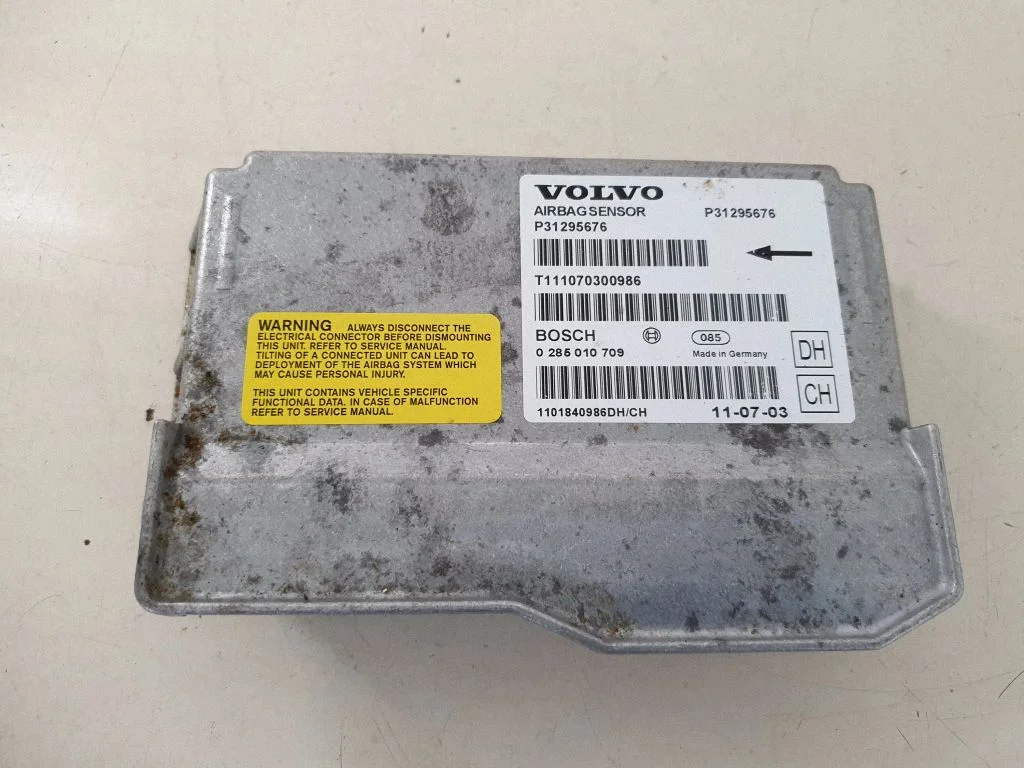 Airbag deployment crash/impact sensor – Volvo V70 (2008-2013)