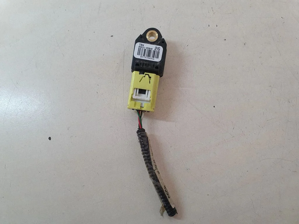 Drošības spilvenu trieciena sensors – Toyota Avensis T270 (2009-2012)