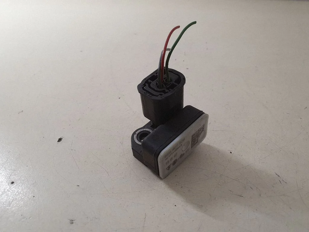 Airbag deployment crash/impact sensor 95B907508
