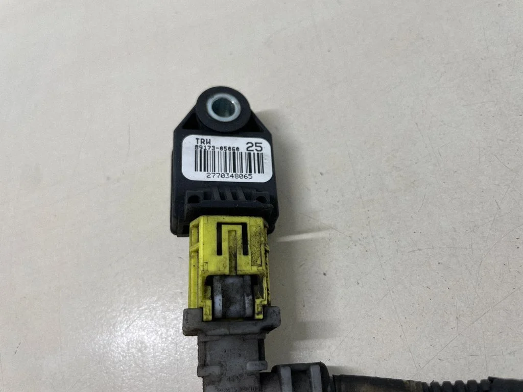 Drošības spilvenu trieciena sensors – Toyota Avensis T270 (2009-2012)