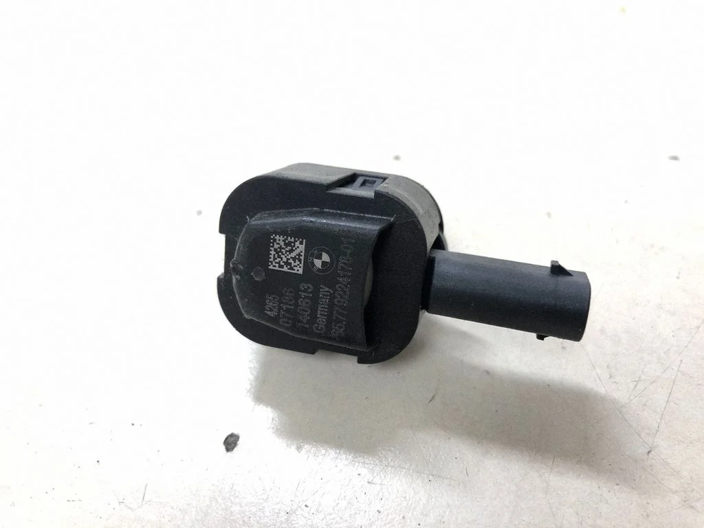 Airbag deployment crash/impact sensor 9224178