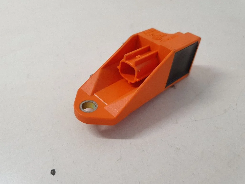 Drošības spilvenu trieciena sensors 1T0909606