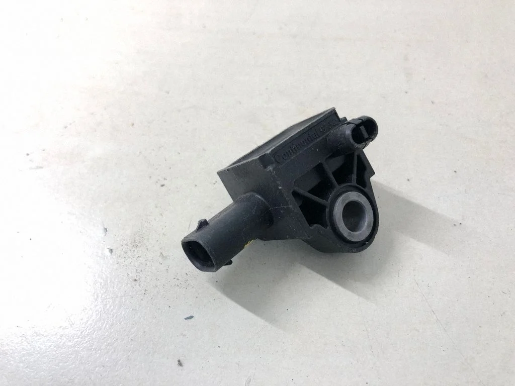 Airbag deployment crash/impact sensor – BMW X5 F15 (2013-2017)