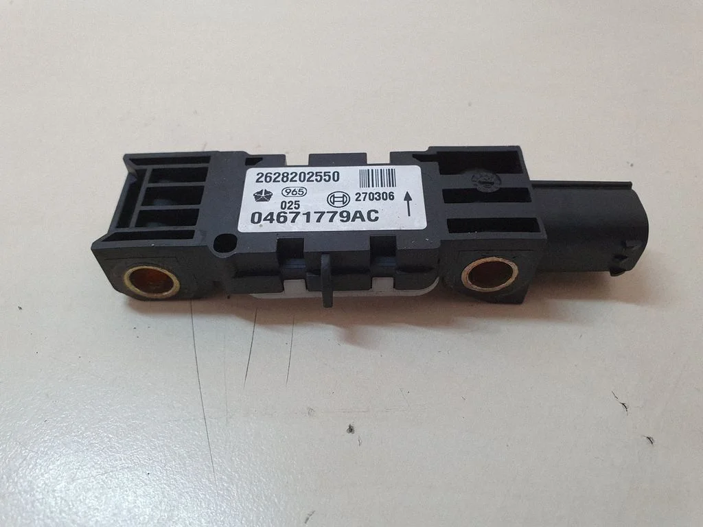 Drošības spilvenu trieciena sensors 04671779AC