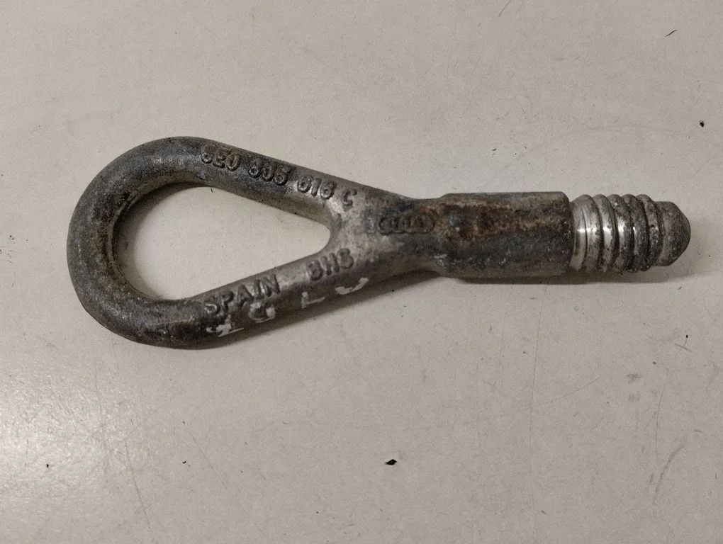 Towing hook eye 8E0805616C