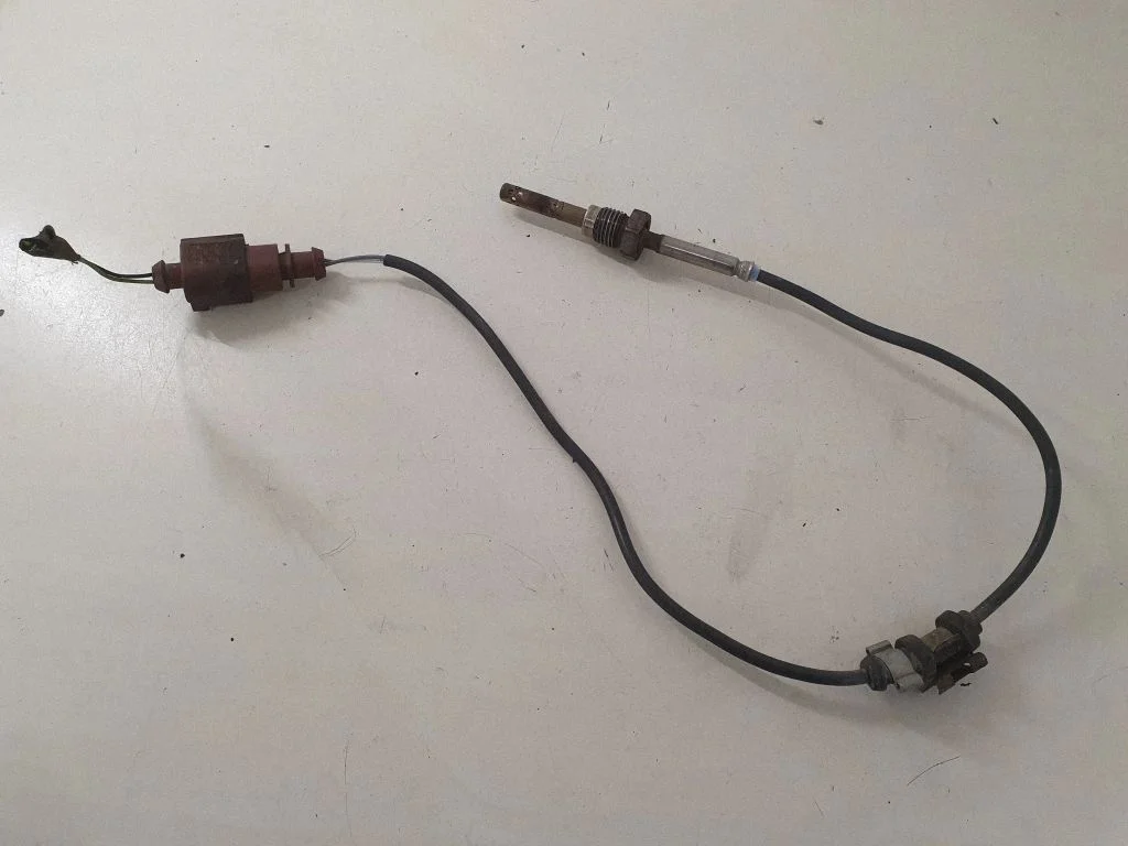 Exhaust gas temperature sensor 273X1002