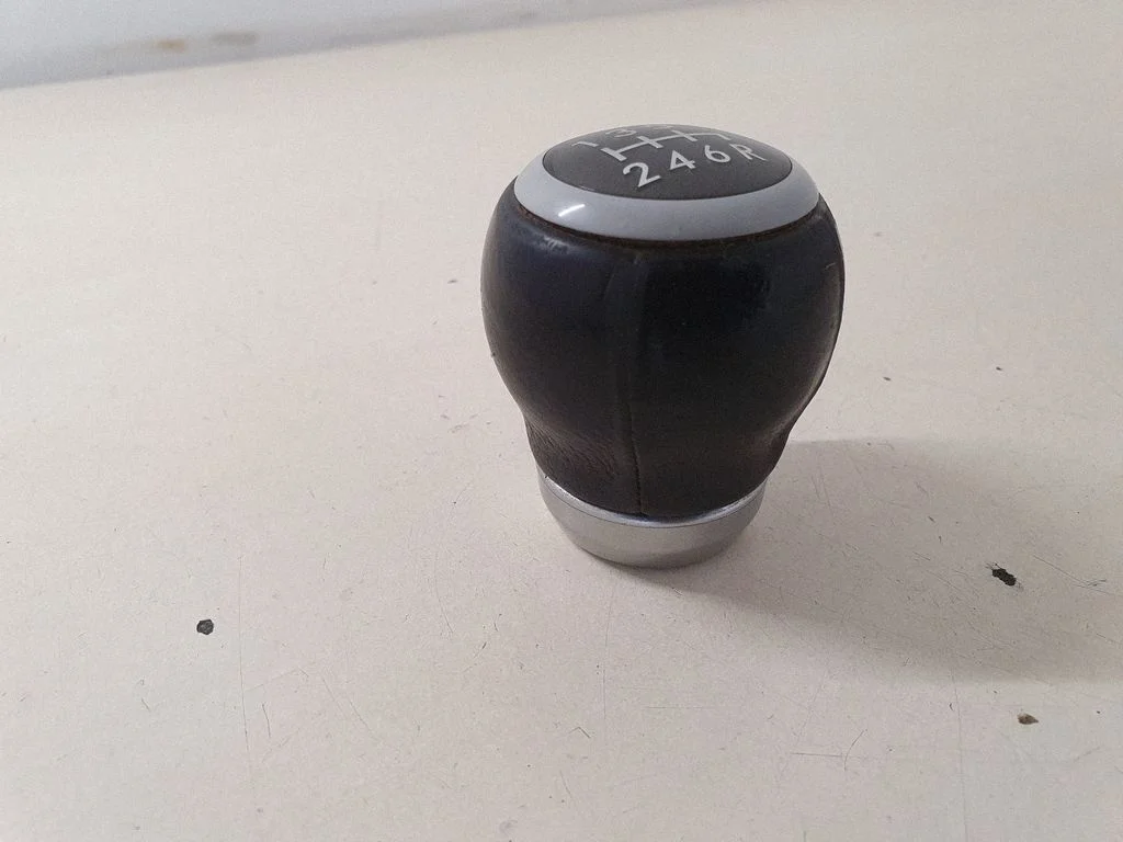 Gear lever shifter trim leather/knob