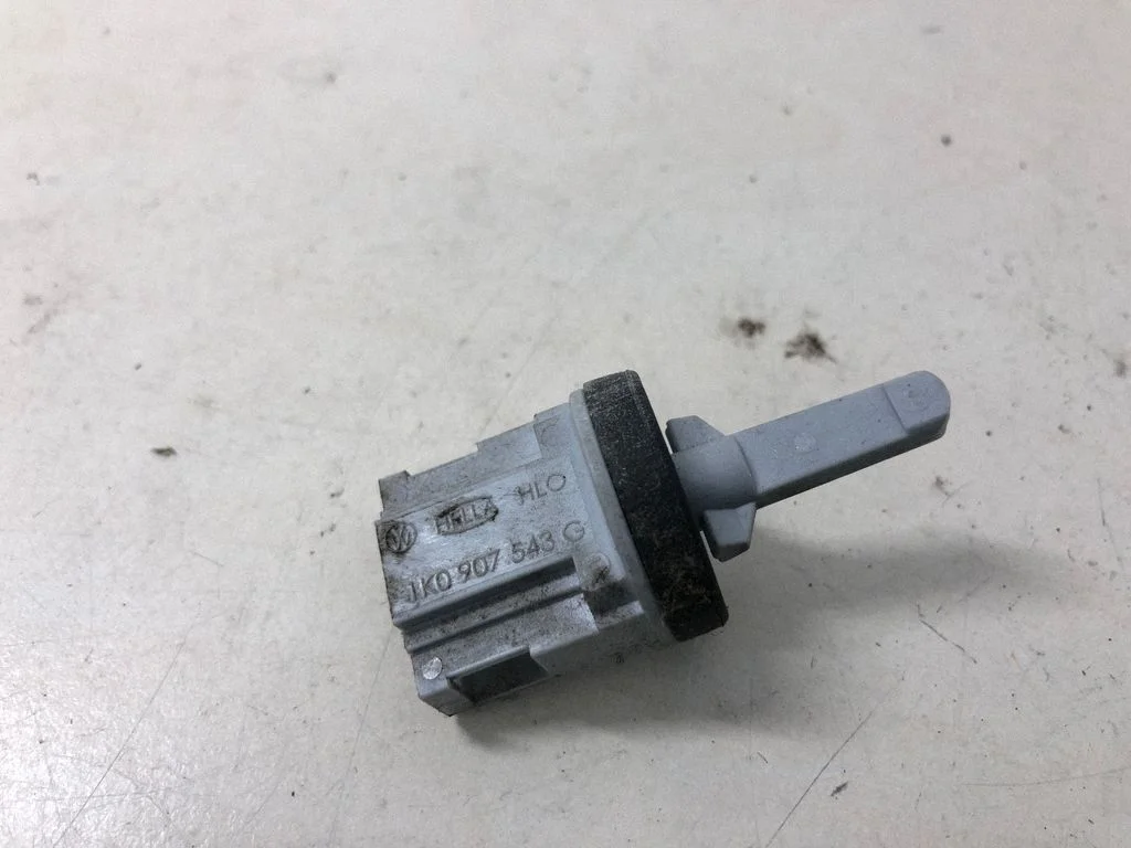 Interior temperature sensor 1K0907543G