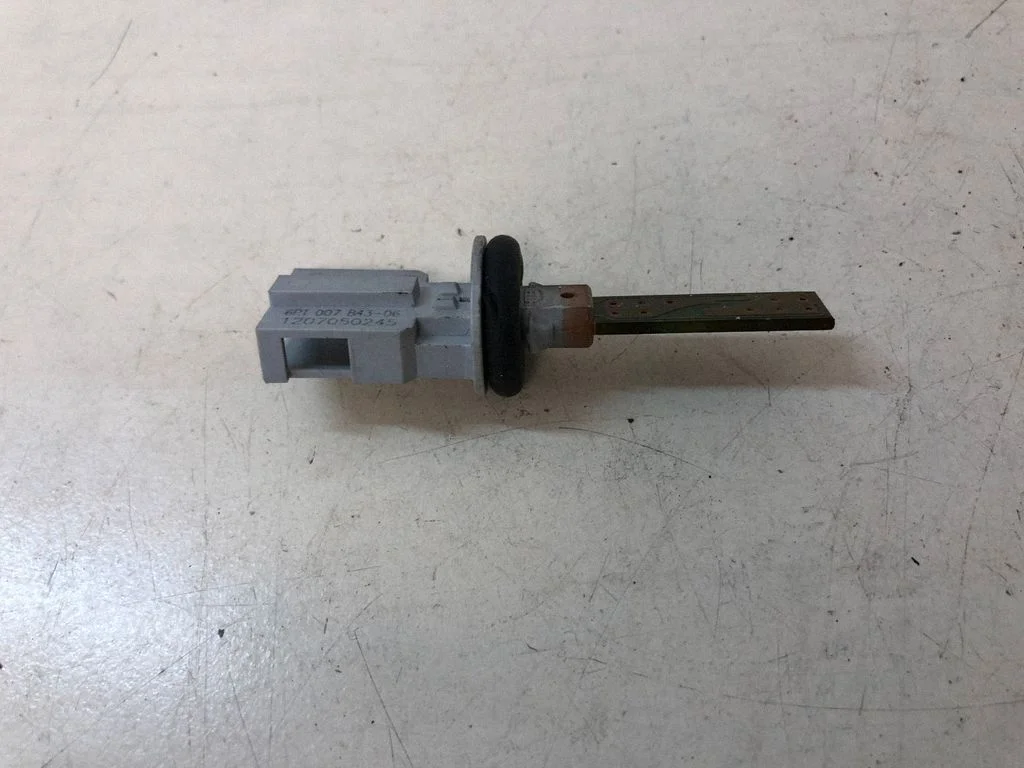 Salona temperatūras sensors 1K0907543E