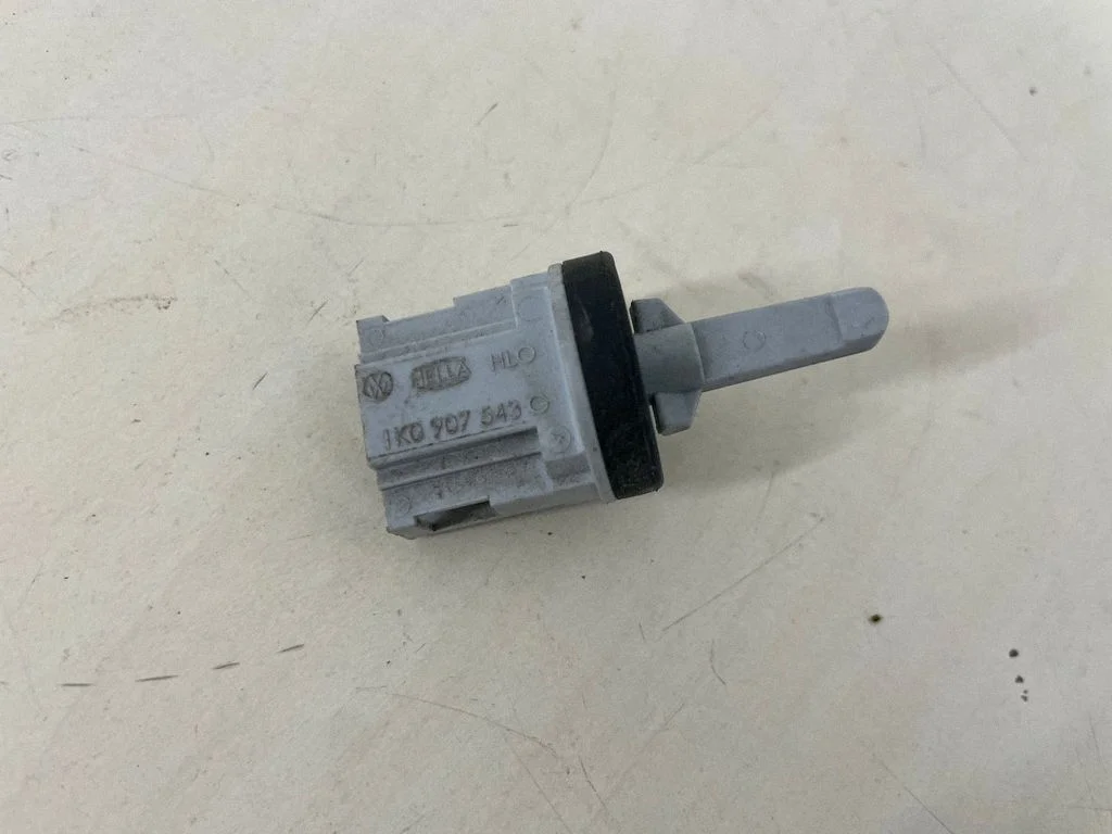 Interior temperature sensor 1K0907543G