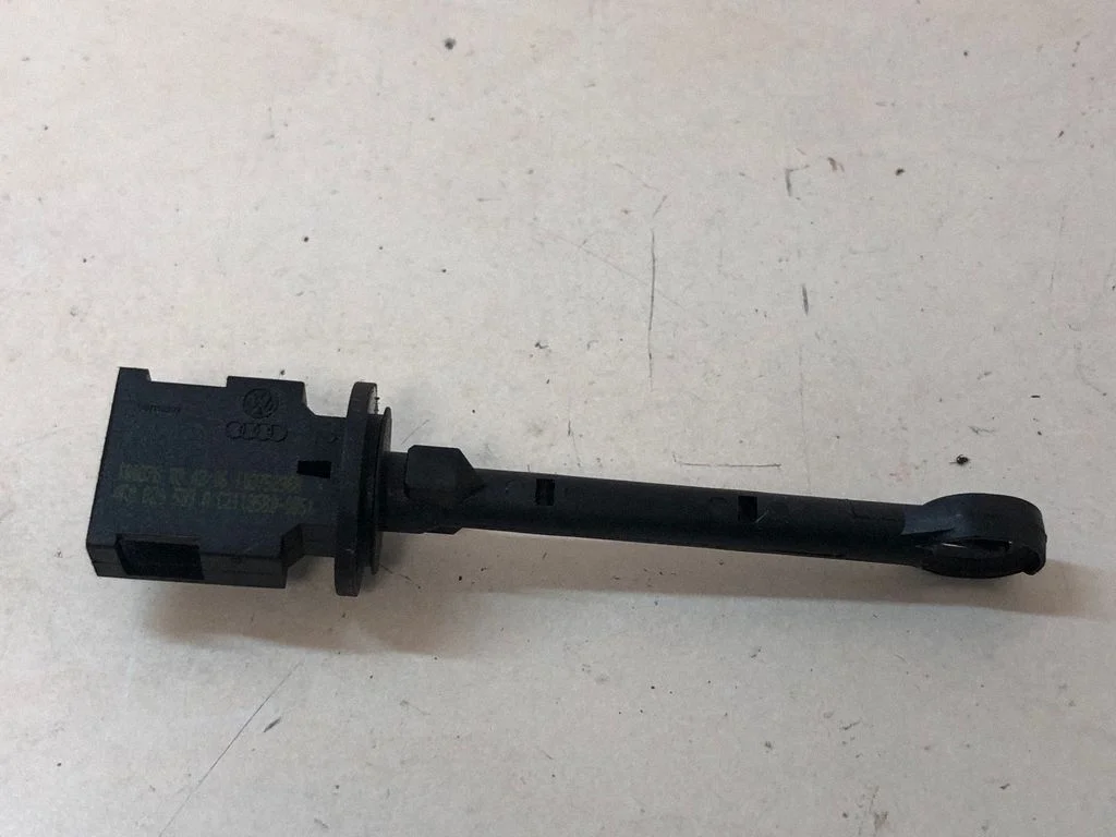 Interior temperature sensor 4F0820539A