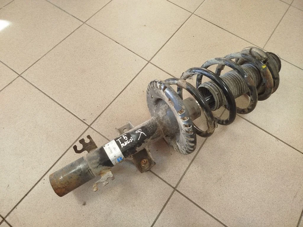 Eesmine amortisaator koos vedruga – Volkswagen Multivan T5 (2003-2015)