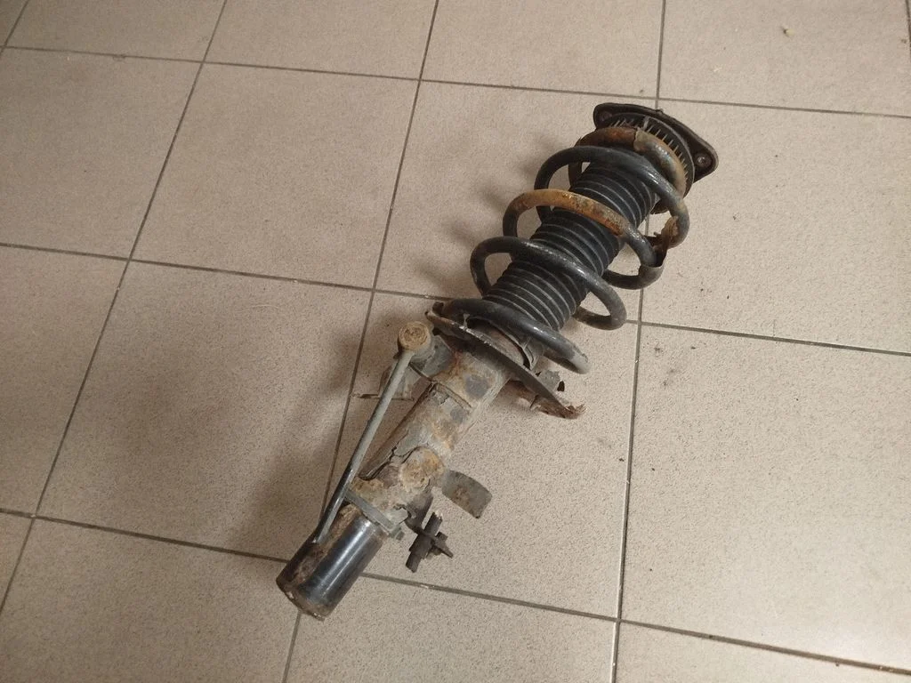 Eesmine amortisaator koos vedruga DV6118K001LC