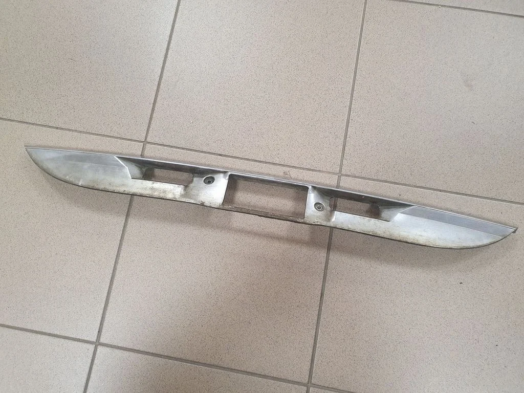 Trunk door license plate light bar – Mercedes-Benz E-Class W211 (2002-2009)