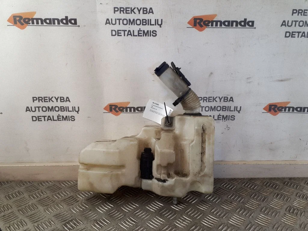 Zbiorniczek spryskiwacza B805