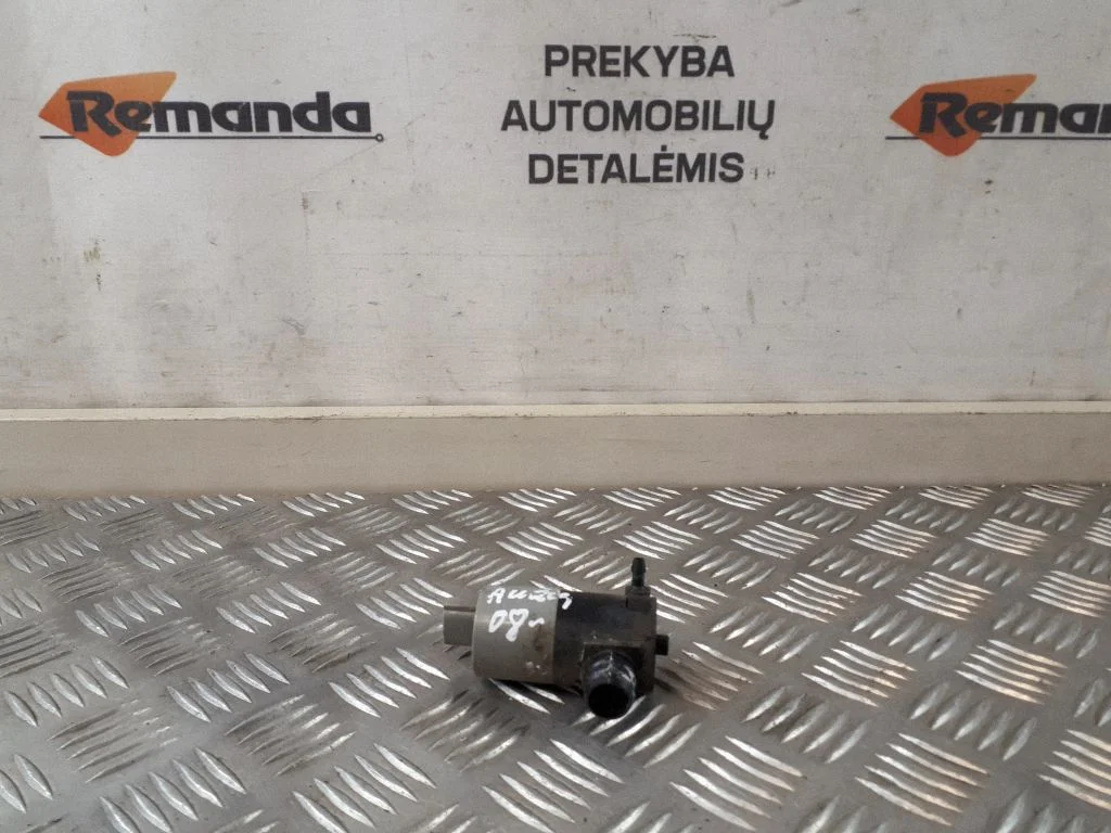 Lukturu apskalošanas šķidruma sūknis 061120B