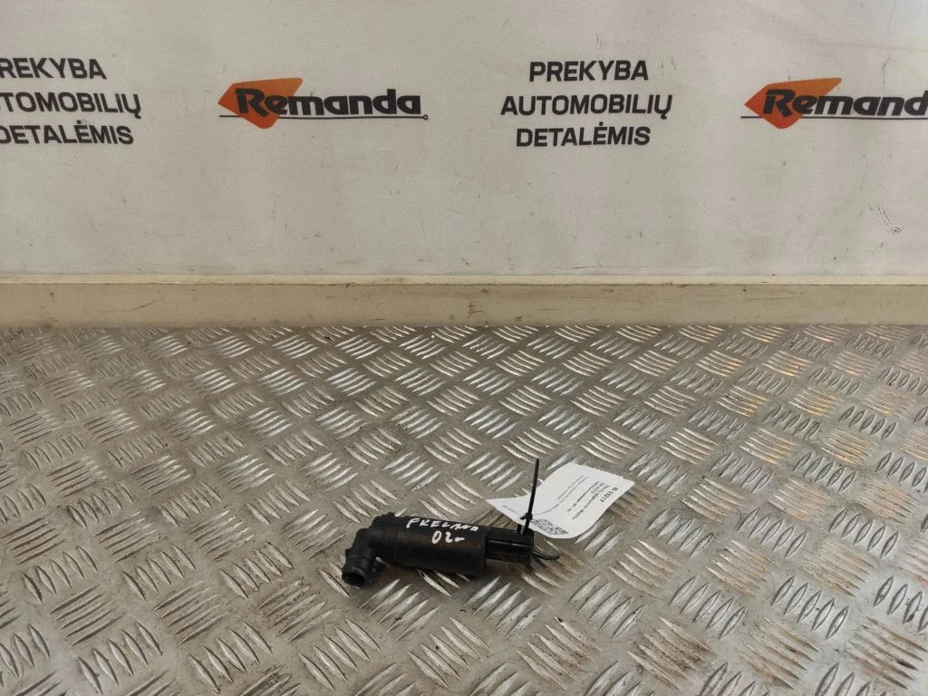 Lukturu apskalošanas šķidruma sūknis
