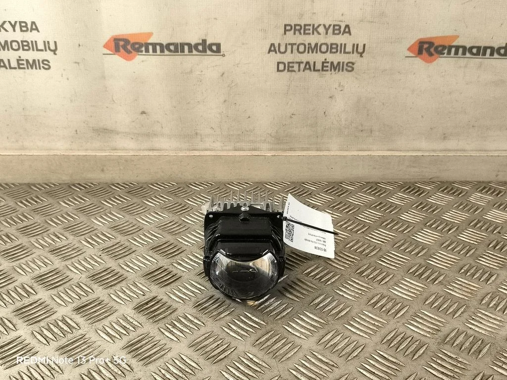 Priekinio žibinto detalė