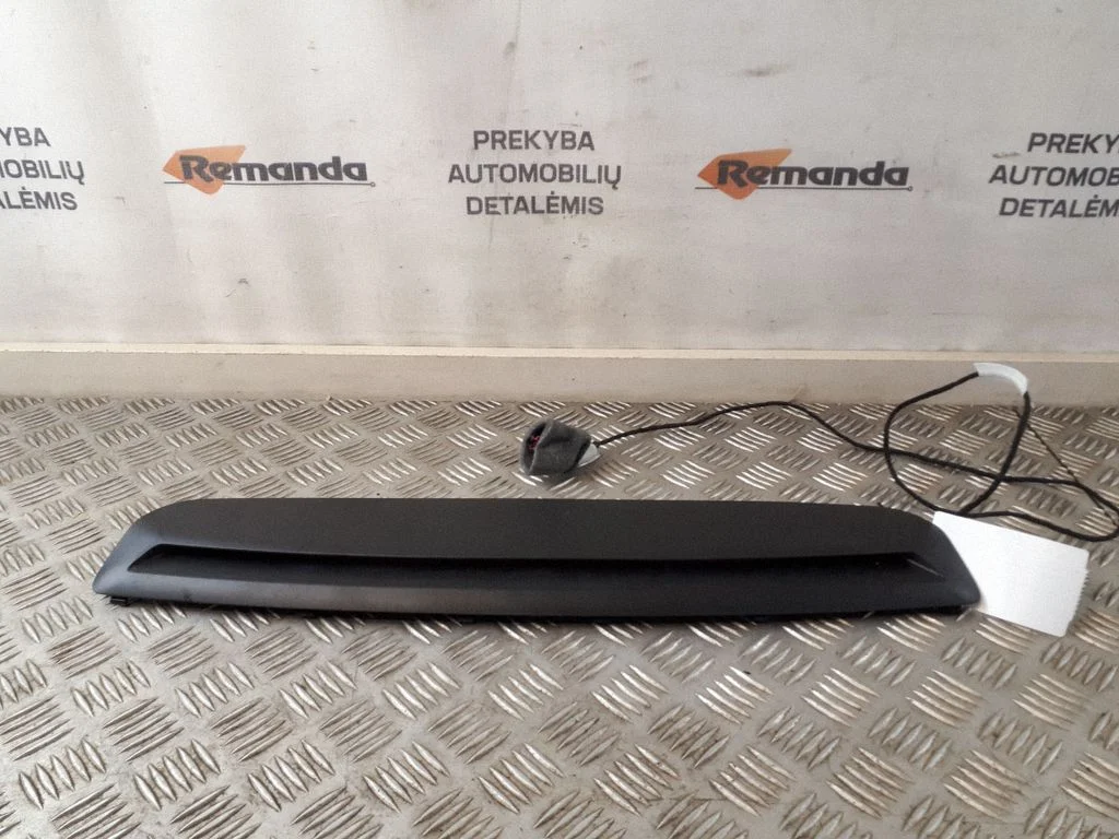 Papildu stopgaismas lukturis – Mercedes-Benz C klase W205 (2014-2021)