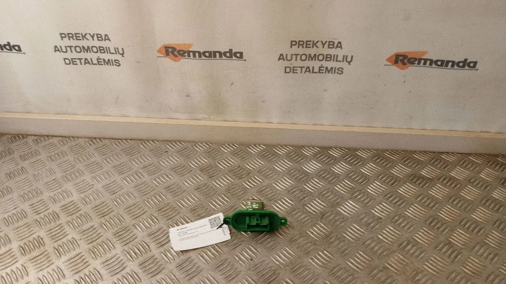 Pečiuko ventiliatoriaus reostatas (reustatas)